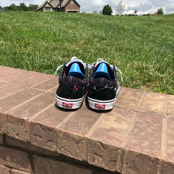 Men’s vans platter paint customs - Picture 3 of 5